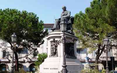 Monumento a Manzoni